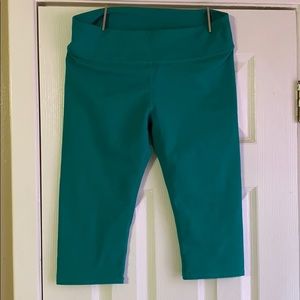 Fabletics green/teal leggings